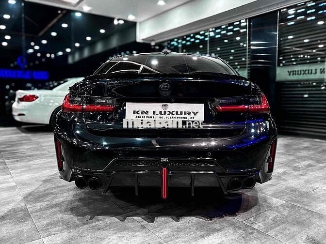 BMW 3 Series 2023 320i M Sport - 42000 km