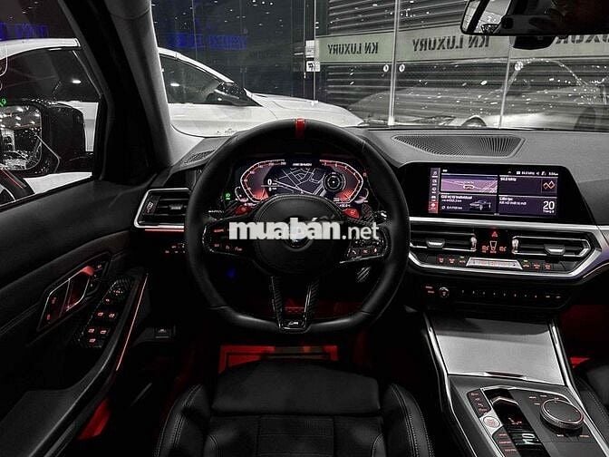 BMW 3 Series 2023 320i M Sport - 42000 km