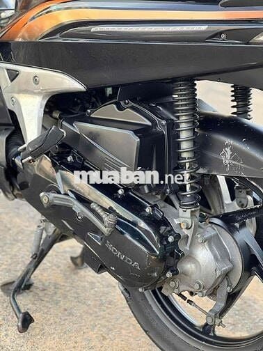 Honda Air Blade Đen cam