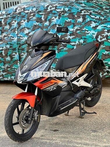 Honda Air Blade Đen cam