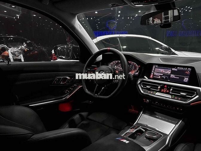 BMW 3 Series 2023 320i M Sport - 42000 km