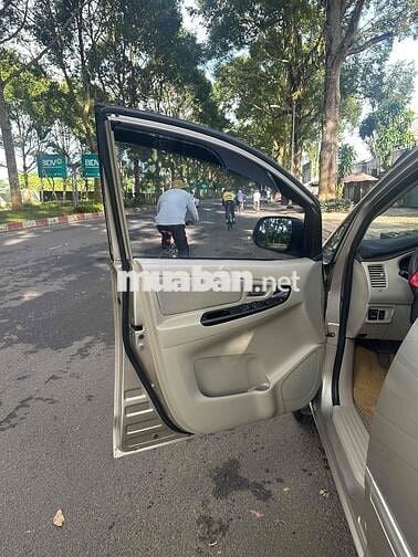 gd cần bán Toyota Innova 2015 E