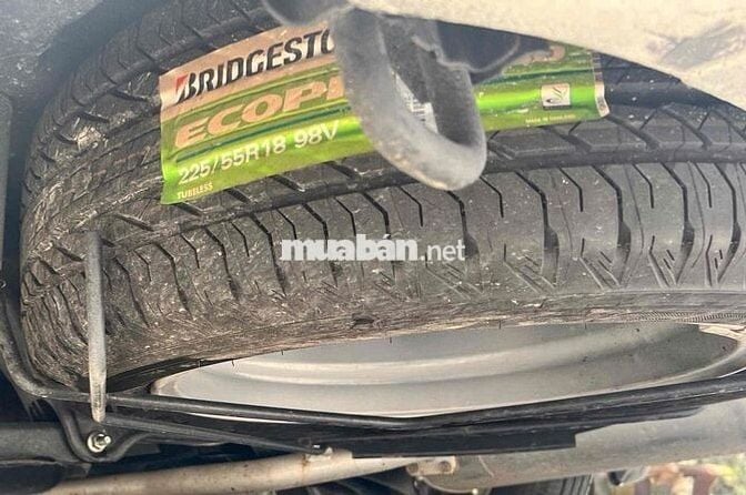 XE HIẾM OUTLANDER PRE 2.0L trắng đẹp- cần bán ngay