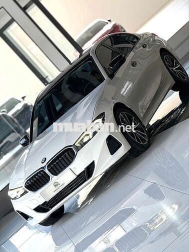 BMW 3 Series 2023 320i Sport Line