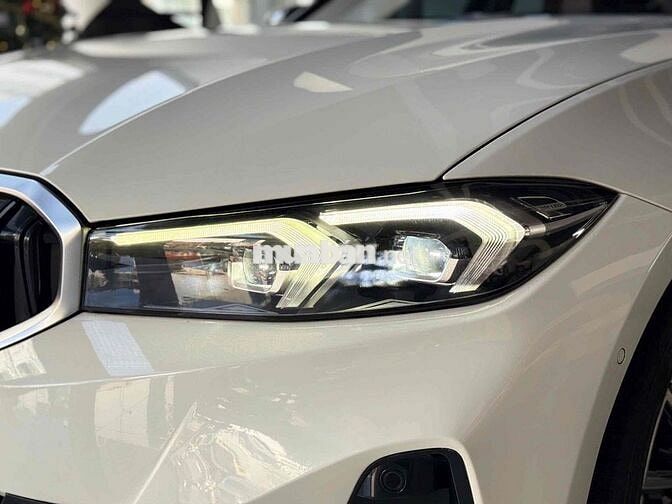 BMW 3 Series 2023 320i Sport Line