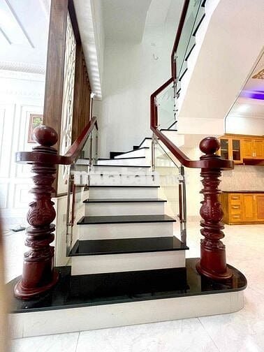 Nhà phố hoàn công vòng xoay an phú