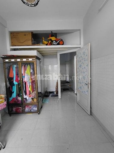 Nhà mặt tiền Vị Trí Cực Đẹp , tiện kinh doanh mua bán, sát Võ Văn Kiệt