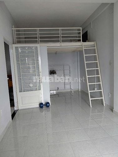 Nhà mặt tiền Vị Trí Cực Đẹp , tiện kinh doanh mua bán, sát Võ Văn Kiệt