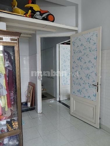 Nhà mặt tiền Vị Trí Cực Đẹp , tiện kinh doanh mua bán, sát Võ Văn Kiệt