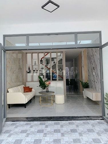 Bán gấp nhà 2 tầng 4m x 15m. Hẻm 5m ô tô vào nhà Nguyễn Văn Qúa.5 TỶ 3