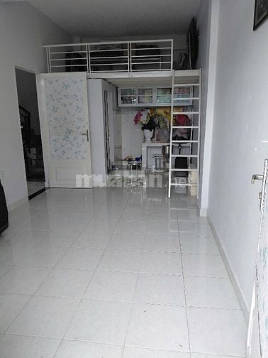 Nhà mặt tiền Vị Trí Cực Đẹp , tiện kinh doanh mua bán, sát Võ Văn Kiệt