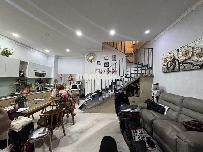 HẺM Ô TÔ - 35M2 - 4 TẦNG - 3 PN - 5.6 TỶ - NGAY PHAN VĂN TRỊ