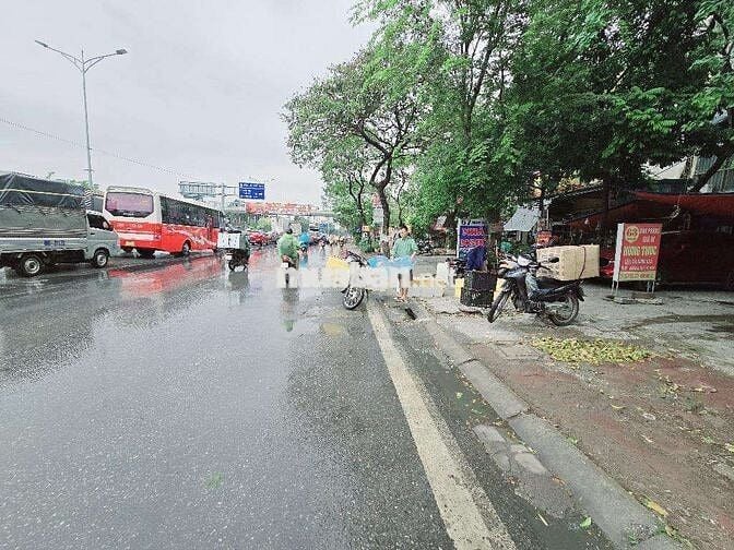 MẶT PHỐ - VỈA HÈ 16M - NHÀ DÂN XÂY - 7 PHÒNG KHÉP KÍN -5 TẦNG -6 TỶ 5