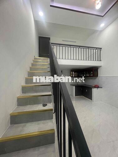 nhà 2căn 1 sổ hẻm 4m đúc lửng 2 pn 2 tolet. 1 phòng thờ