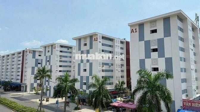 Nhà giáp q12, SHR, KDC  có hồ bơi, trường học đầy đủ như hình 375tr