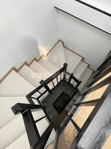 Bán CHDV ĐH Văn Lang - Nguyễn Thái Sơn, Gò Vấp: 4( NH: 5,5m) x 15,3m.