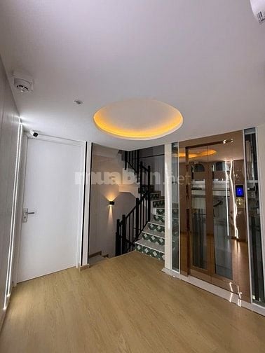 Bán CHDV ĐH Văn Lang - Nguyễn Thái Sơn, Gò Vấp: 4( NH: 5,5m) x 15,3m.