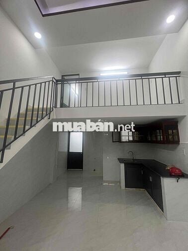 nhà 2căn 1 sổ hẻm 4m đúc lửng 2 pn 2 tolet. 1 phòng thờ