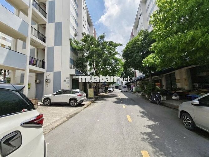 Nhà giáp q12, SHR, KDC  có hồ bơi, trường học đầy đủ như hình 375tr