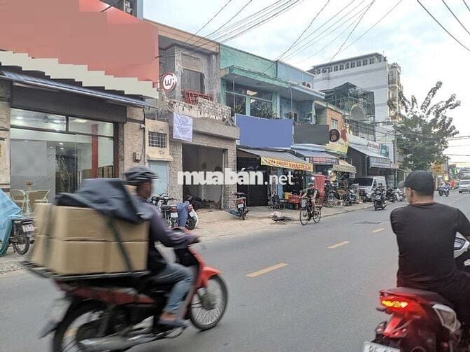 Mặt Tiền Đường Hồng Lạc Ngay Ngã Tư Đối Diện Chung Cư Bàu Cát