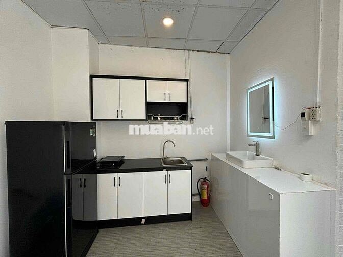 Cho Thuê Căn Hộ 2pn1wc Rộng 70m2 Cửa 02 Sổ Trời Full NT Ở CMT8 Quận 3