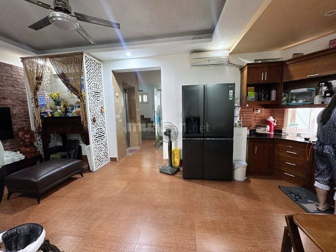 Bán Nhà Lô Góc Hoàng Quốc Việt - Mặt Tiền 8.5m - 7 Tầng Thang Máy 