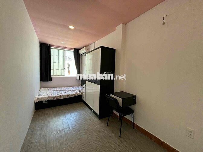 Cho thuê căn hộ 2PN - 1WC (70m2)full cửa sổ thoáng đủ nội thất CMT8 Q3