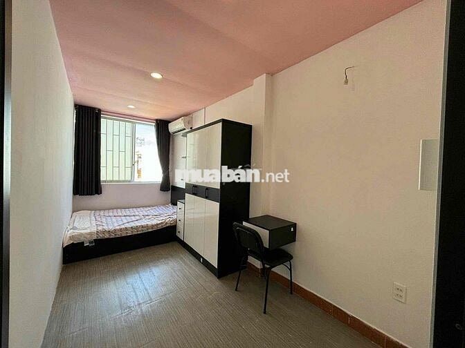 Cho thuê căn hộ 2PN - 1WC (70m2)full cửa sổ thoáng đủ nội thất CMT8 Q3