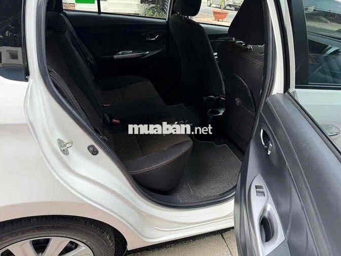 Toyota Yaris 1.5 G chạy được 26000 km đời 2017