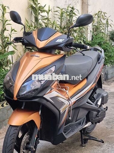 Honda Air Blade Fi 125c.chinh chủ sang tên