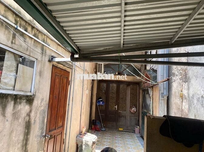 Nhà 3 tầng, Dt đất 103m2, Phố Đại La phù hợp hộ gia đình, làm kho hàng