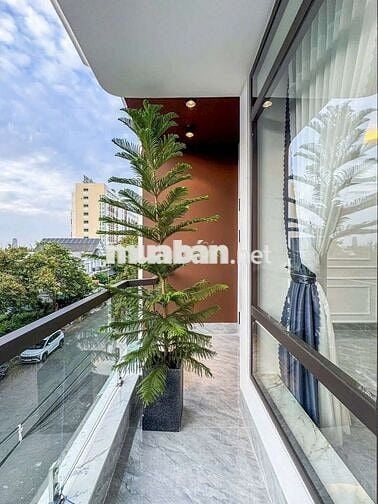 NHÀ 2 LẦU NỘI THẤT CAO CẤP - KDC HỒNG LOAN