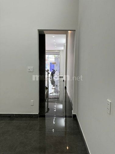 CHO THUÊ 22TR/THÁNG - BÌNH THẠNH - NHÀ MẶT TIỀN GIÁ HẺM XE HƠI - 101m2