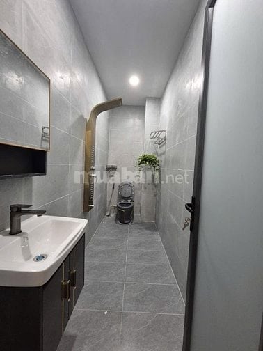 Bán nhà mới hoàn thiện - Chính chủ bán - đg nhựa 12m 