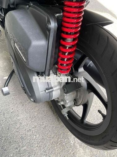 Cần bán xe vision 2023 bánh lớn