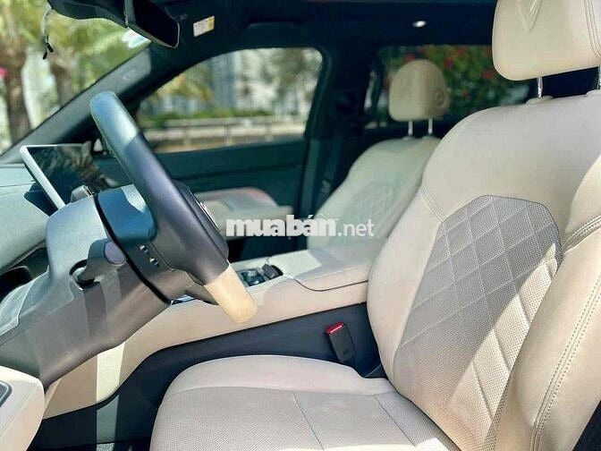 Vinfast VF9 Plus 2024 Trắng