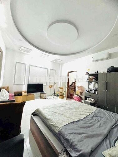 nhà trệt 2 lầu 4pn 3wc sân thượng, hẻm 151 Liên Khu 4 5. BHH B