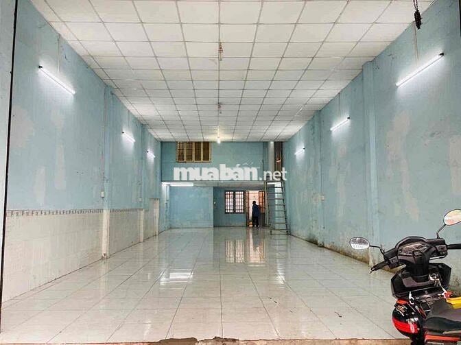 nhà 6x22m trống suốt, phù hợp làm may mặc, cắt vải, in thêu