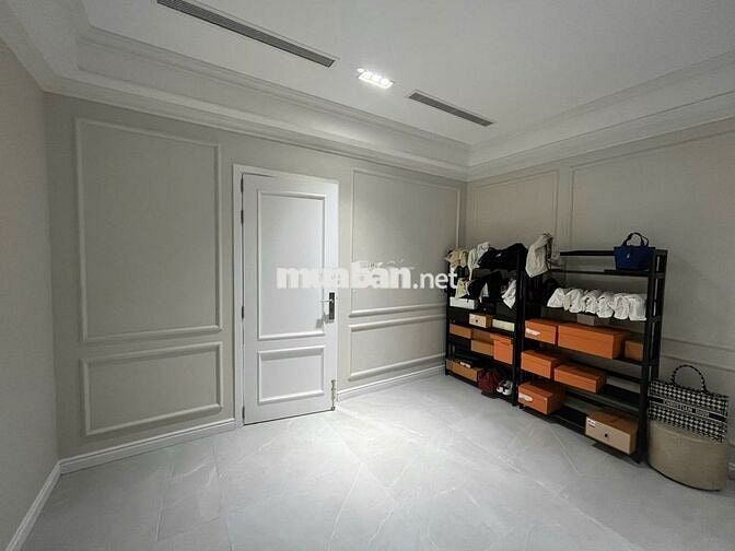 Cho Thuê Nguyên Căn Nhà Đẹp 90m2 Hẻm Nhựa Sang Trọng Sư Vạn Hạnh Q.10