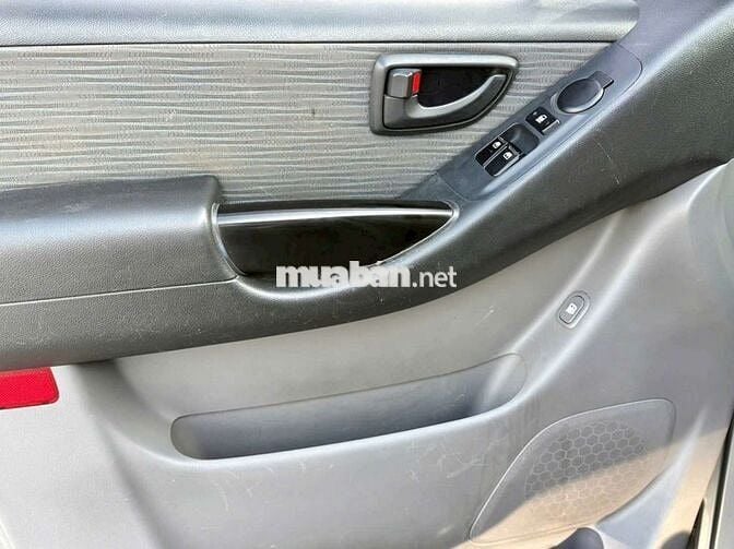 Hyundai Starex tải van