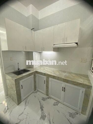 Cần bán căn hộ Phú Thọ, ngay mặt tiền Nguyễn Thị Nhỏ