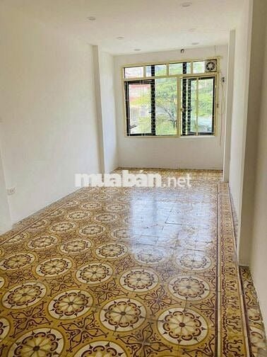 Cho thuê nhà mặt phố Khâm Thiên nguyên căn, thuận tiện kinh doanh