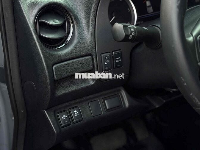 Nissan Navara 2023 Pro-4X 2.3 AT 4WD - 29000 km