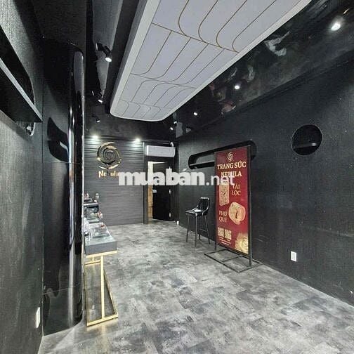 NHÀ CHO THUÊ TRỐNG SUỐT MẶT TIỀN QUẬN 3