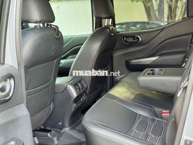 Nissan Navara 2023 Pro-4X 2.3 AT 4WD - 29000 km