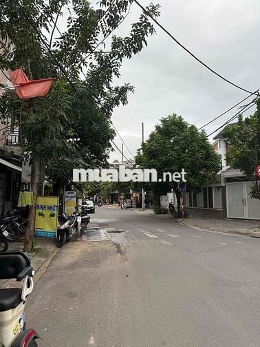 chính chủ cần bán đất. Mặt tiền gần bên xe