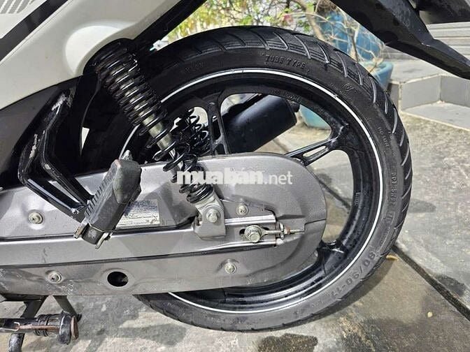 Sirius Fi.date 2016BST:18,máy zin,full chức năng.