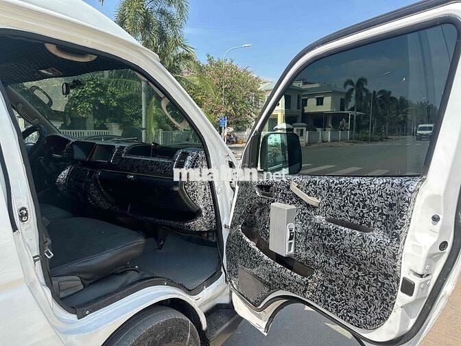 Toyota Hiace tải van 3 chỗ /930kg đời 2006 máy dâu