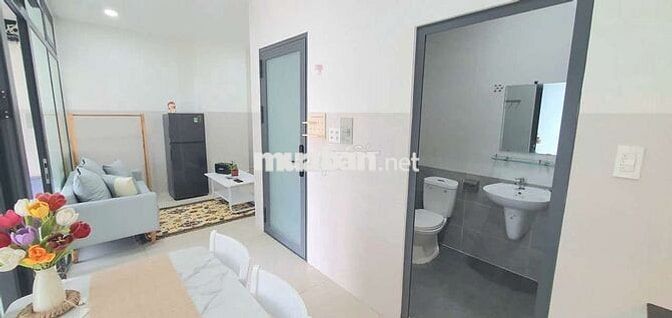 Căn hộ 2 phòng ngủ đầy đủ nội thất gần sân bay, cv Hoàng Văn Thụ