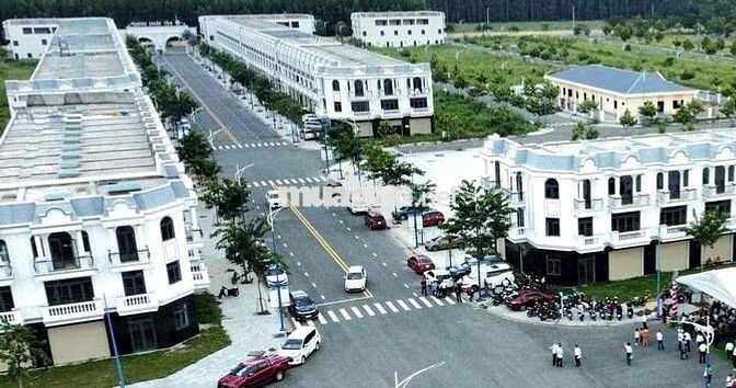 ngộp cần tiền bán gấp lô đất ở chợ đêm Bàu Bàng 820tr(80m2)